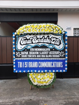 Papan Bunga Duka di Sukamenanti